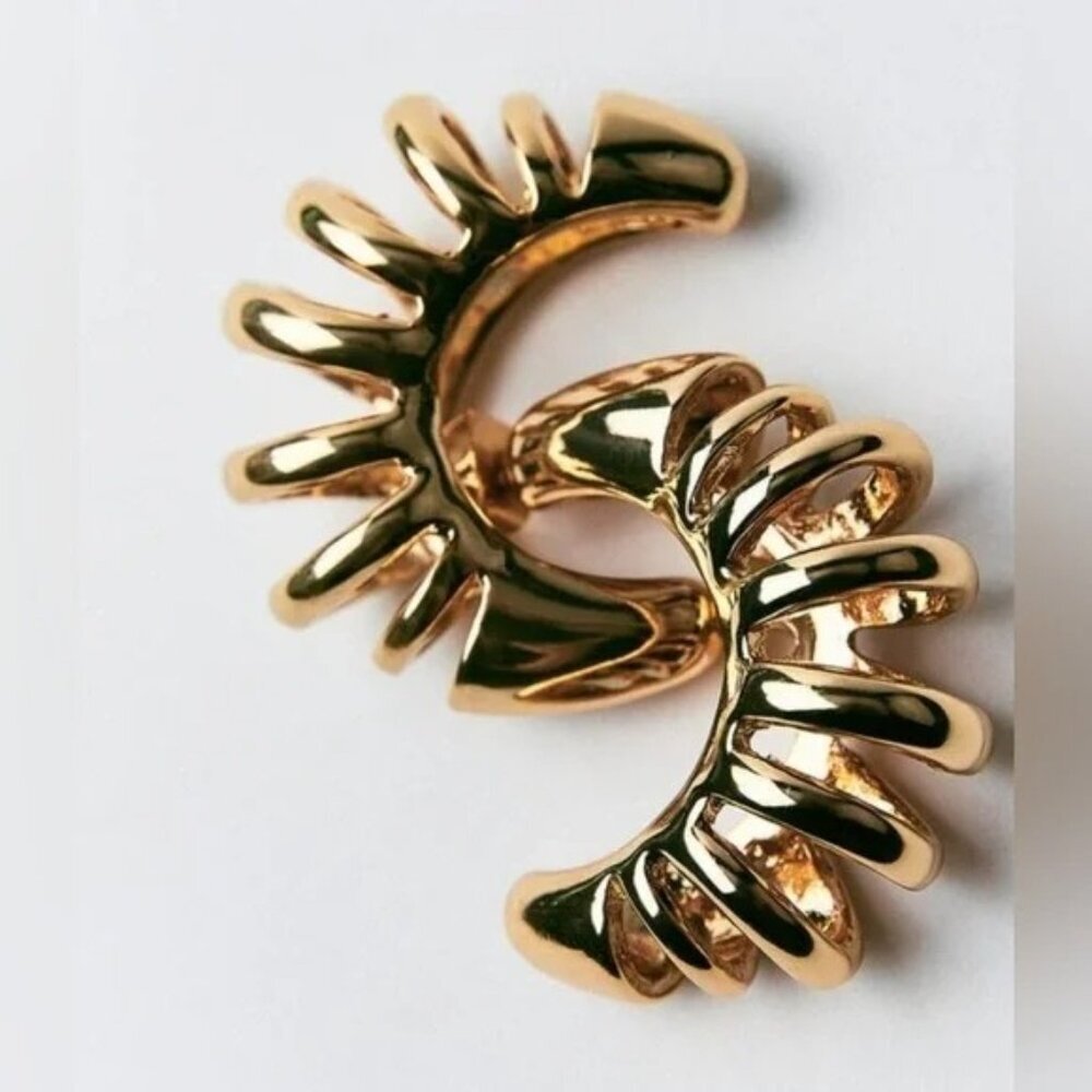 Twisted Hoop Earrings - Golden | Zara